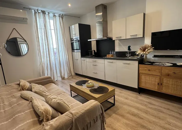 Cocon Boheme Croisette-palais-plages 200m Apartamento *